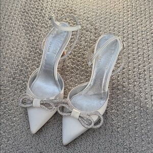 Women's White Pointed Toe Pumps with Rhinestone Bow